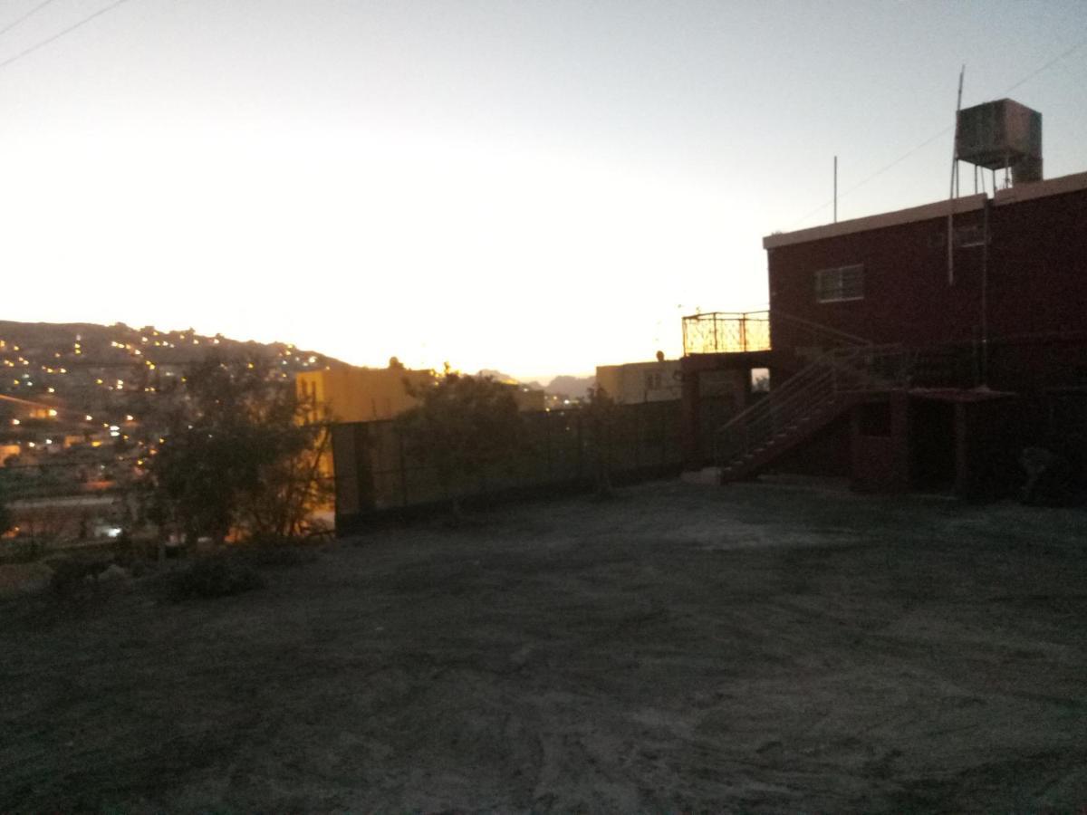 Happy Night Hostel Wadi Musa Eksteriør bilde